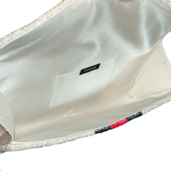 Tiana Handmade Beaded Clutch Handbag in Red White Blue with Bee Accent and Chain - Picture 6 of 7